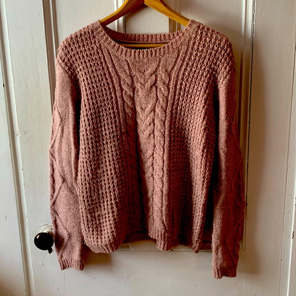Women’s Love and Liberty Cable Knit sweater size M